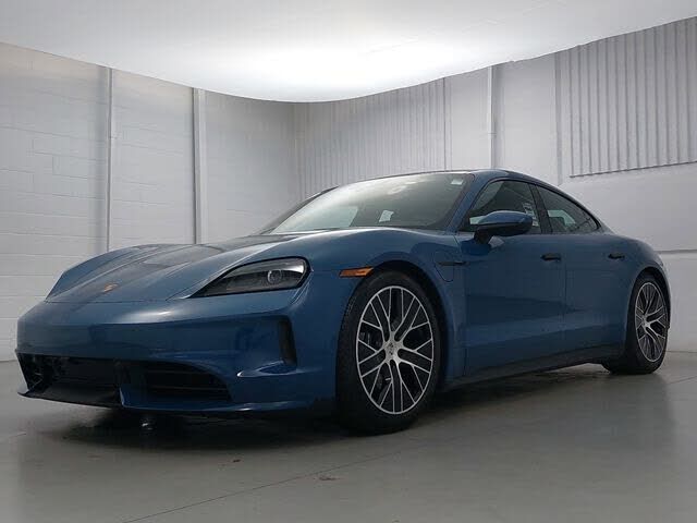 2025 PORSCHE Taycan