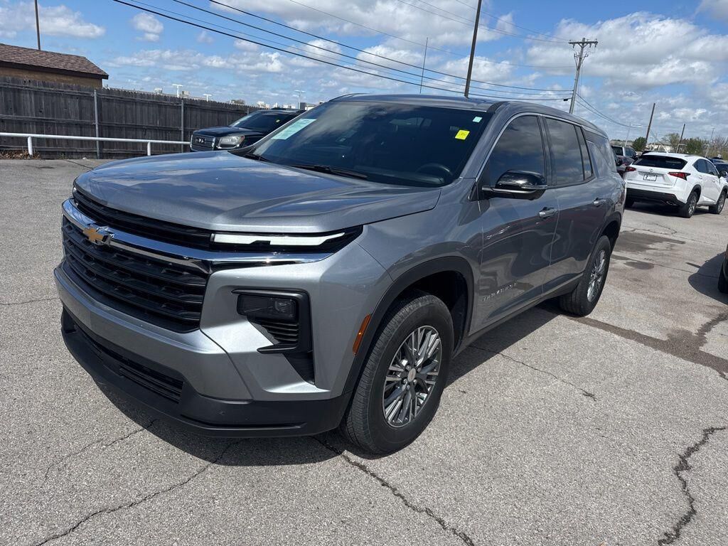 2024 CHEVROLET Traverse