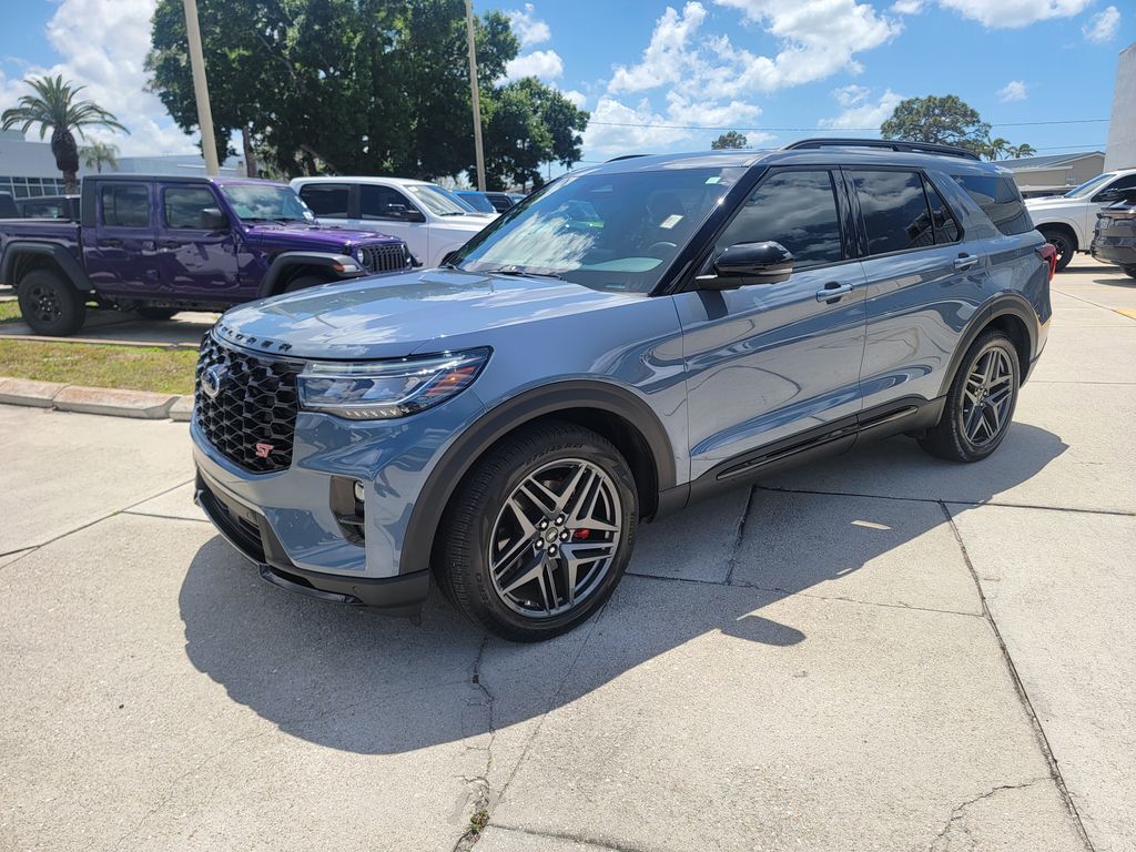 2025 FORD Explorer
