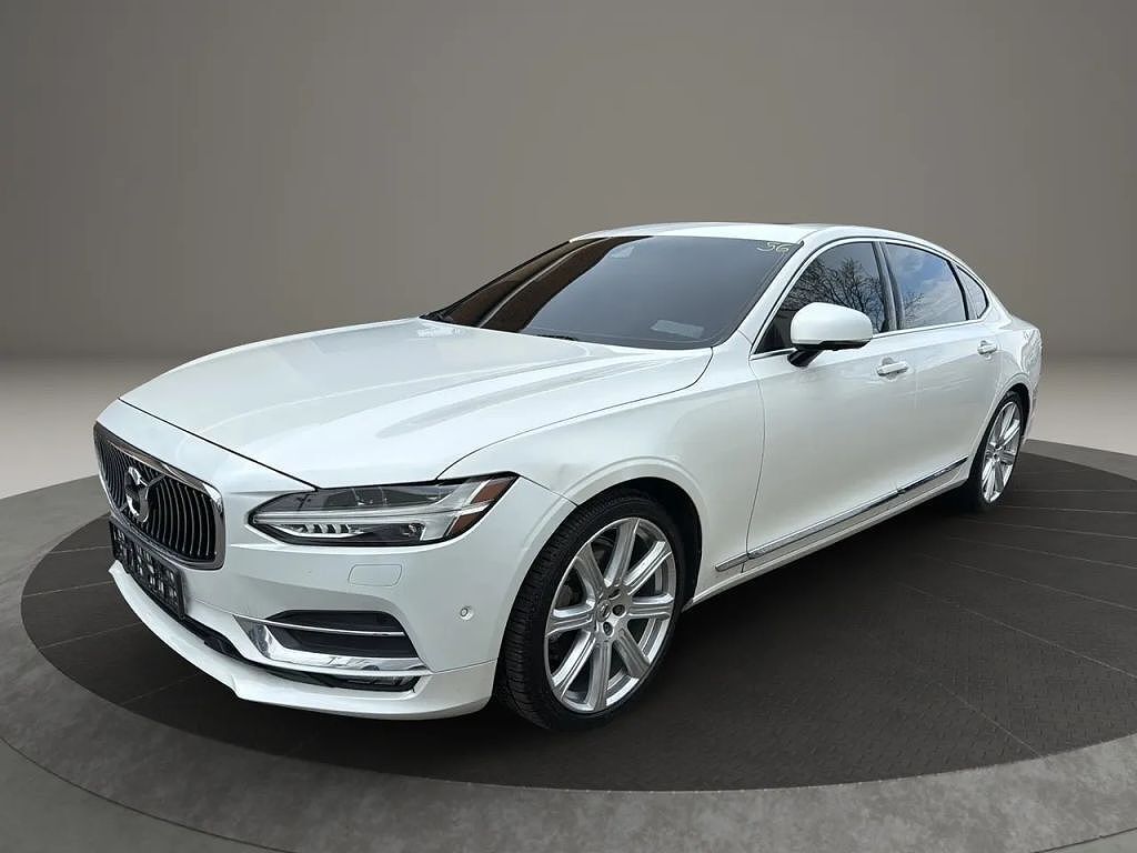 2018 VOLVO S90