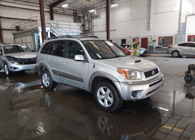 2005 TOYOTA RAV4