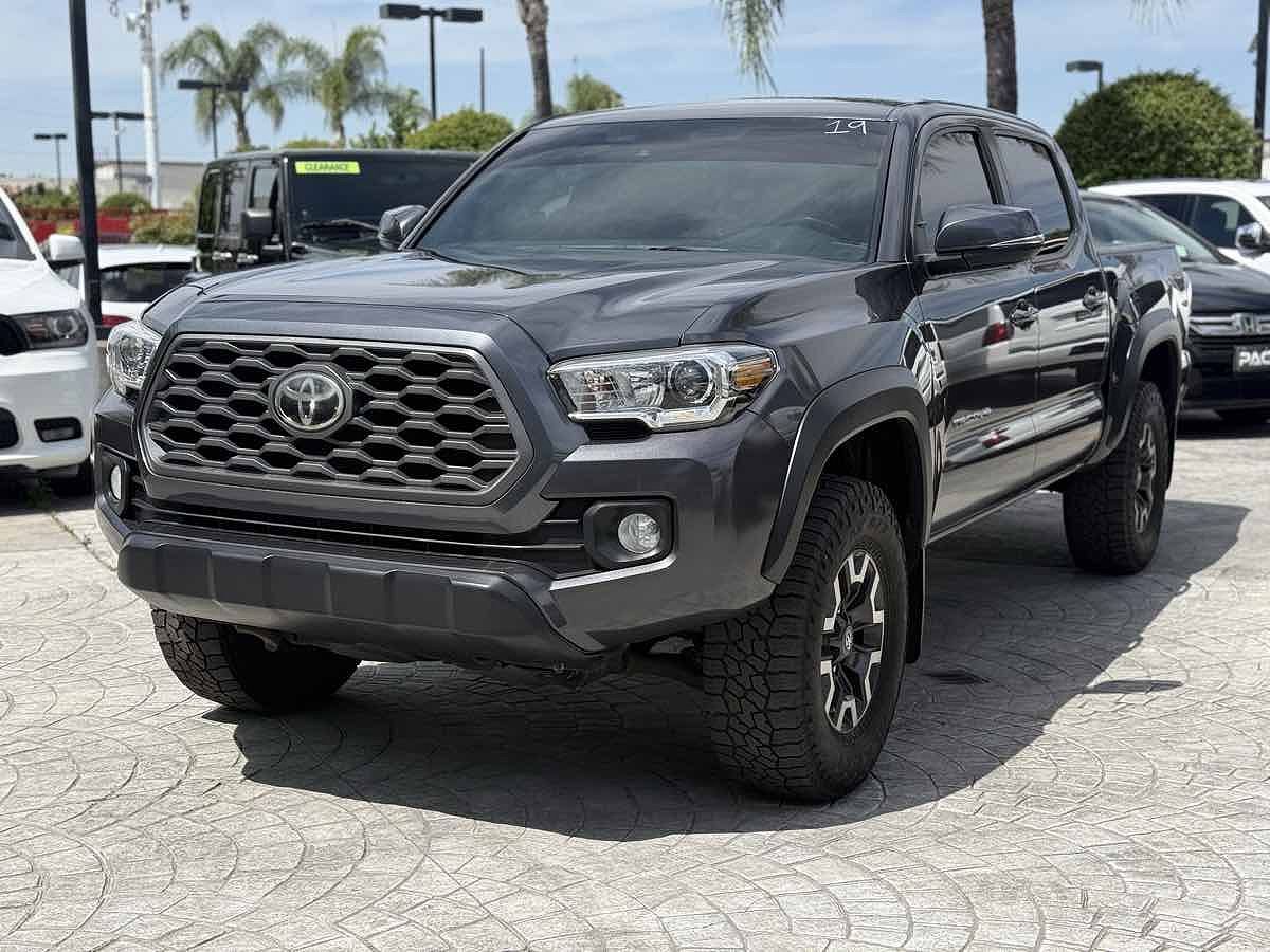 2021 TOYOTA Tacoma