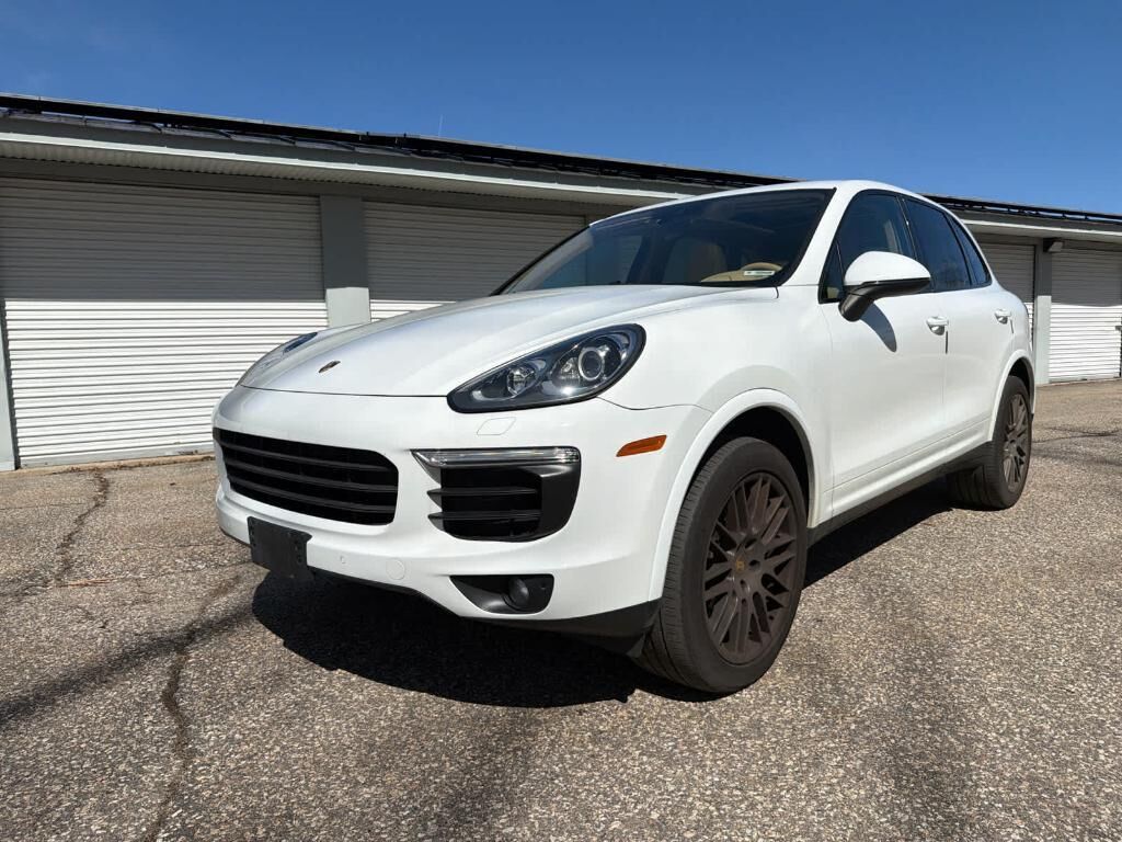 2017 PORSCHE Cayenne