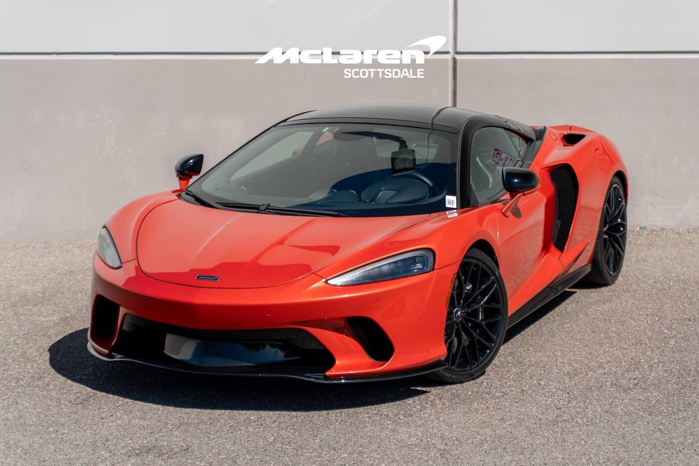 2023 MCLAREN GT