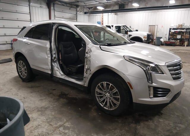 2017 CADILLAC XT5