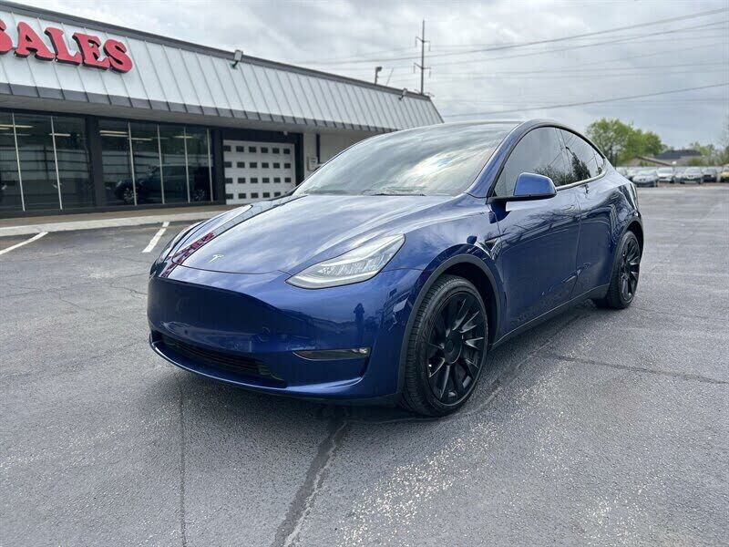 2021 TESLA Model Y