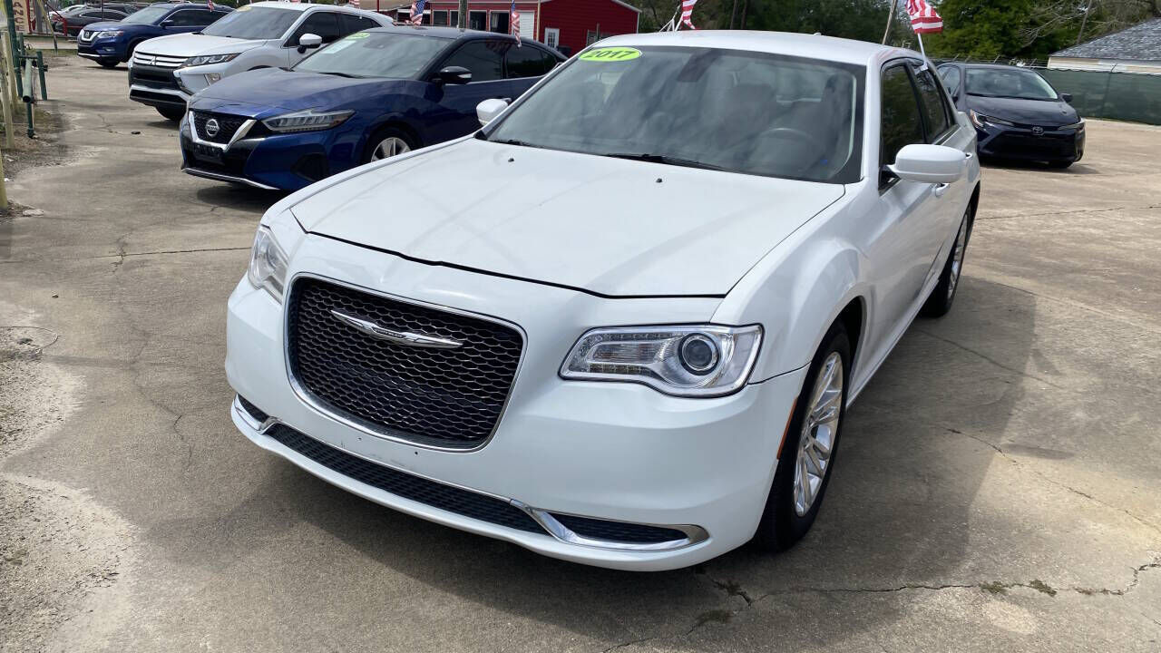 2017 CHRYSLER 300