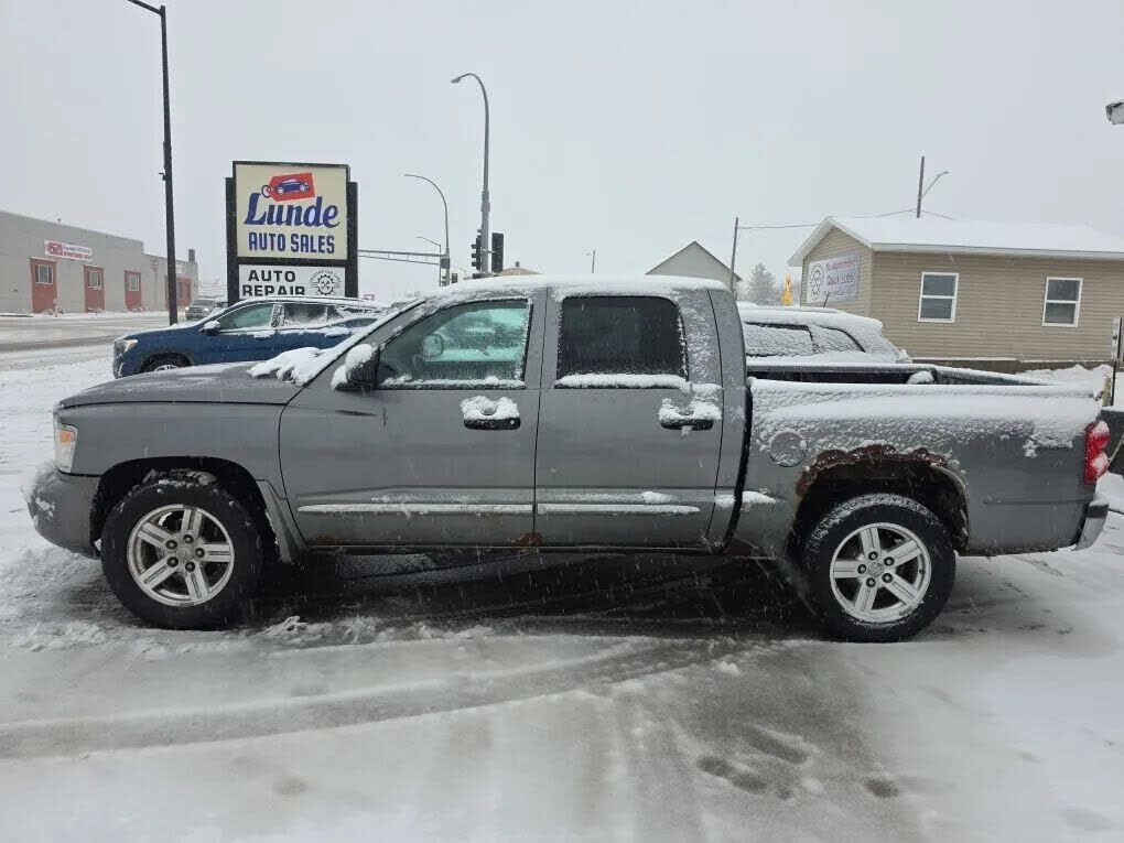 2010 DODGE Dakota