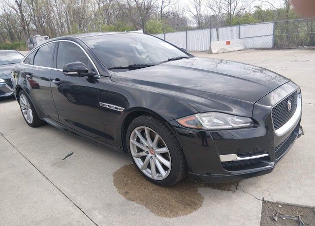 2016 JAGUAR XJ