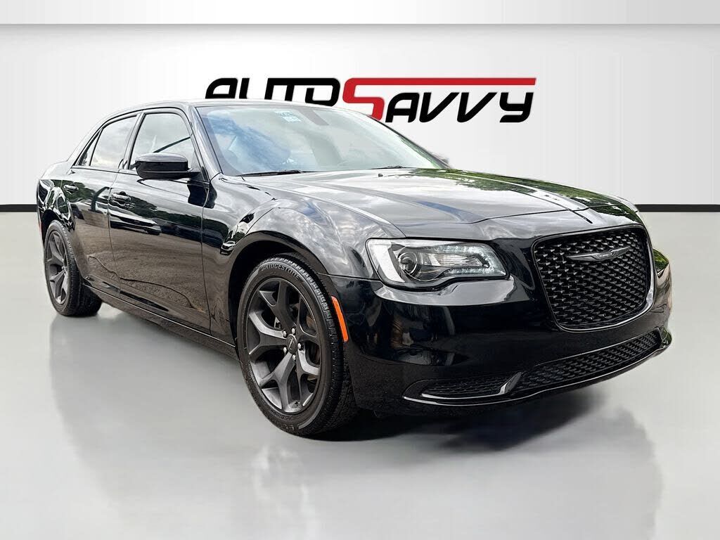 2022 CHRYSLER 300