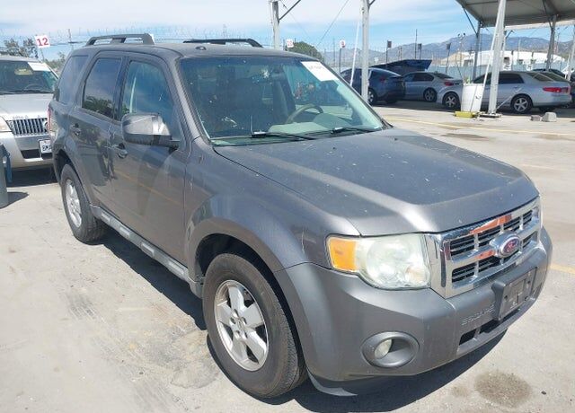 2010 FORD Escape