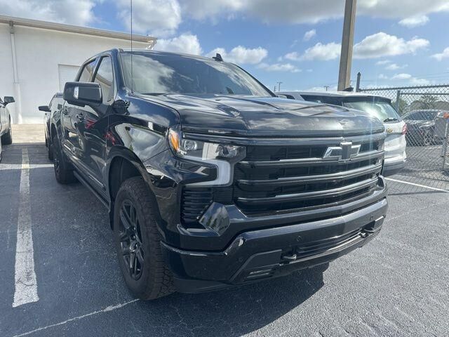 2025 CHEVROLET Silverado