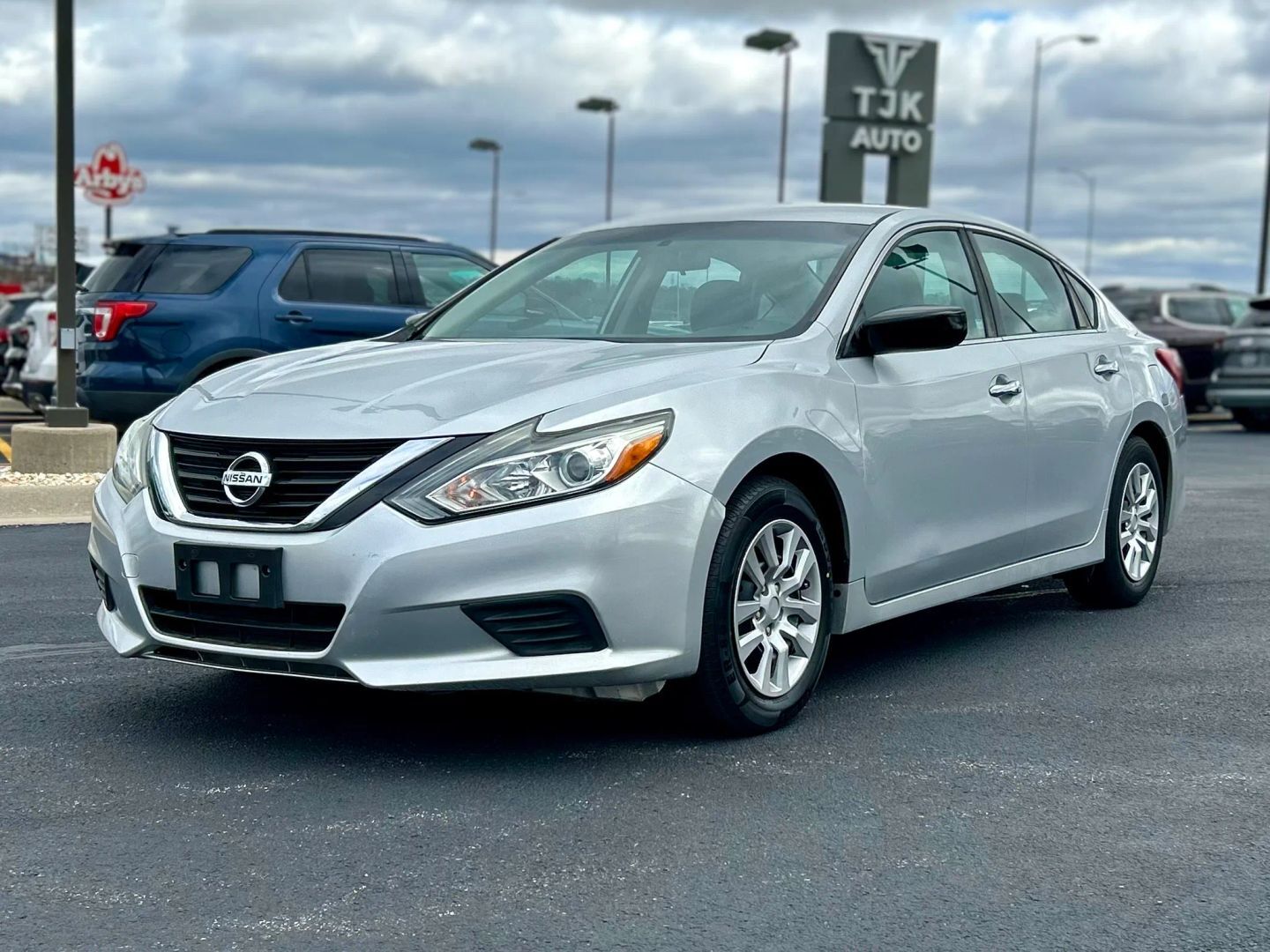 2017 NISSAN Altima