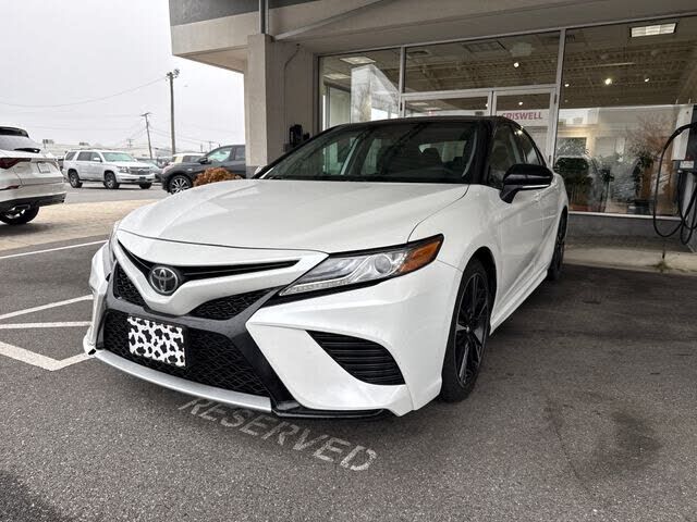 2019 TOYOTA Camry