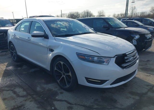 2015 FORD Taurus