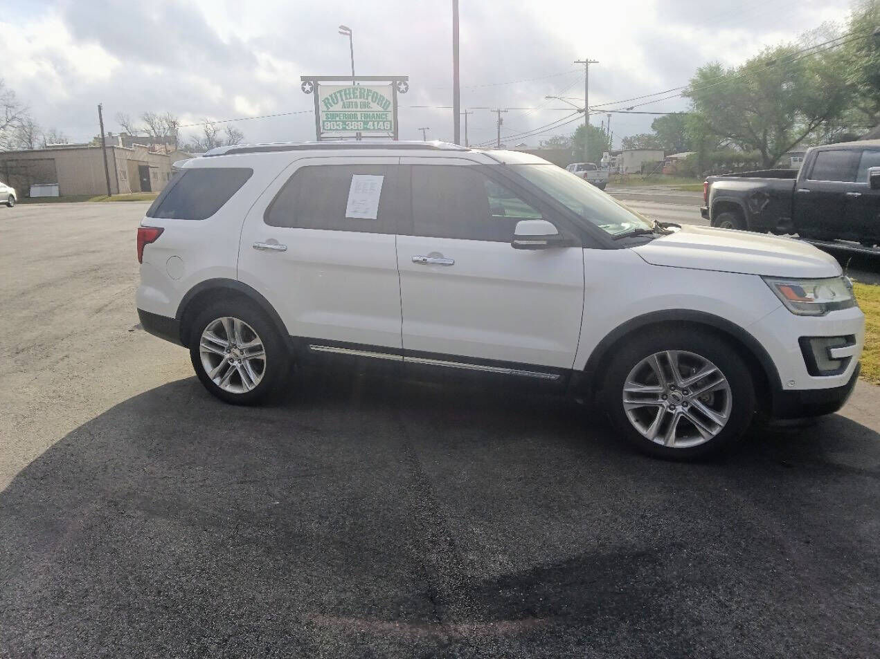 2017 FORD Explorer