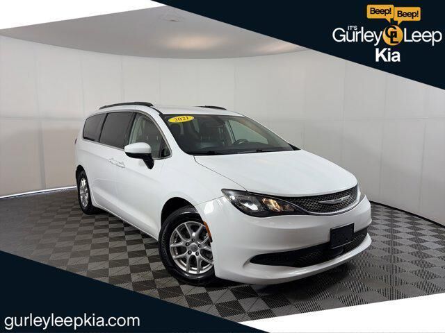 2021 CHRYSLER Voyager