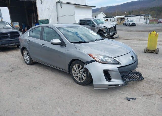2013 MAZDA Mazda3