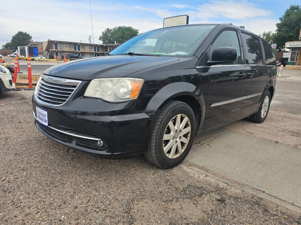 2014 CHRYSLER Town and Country