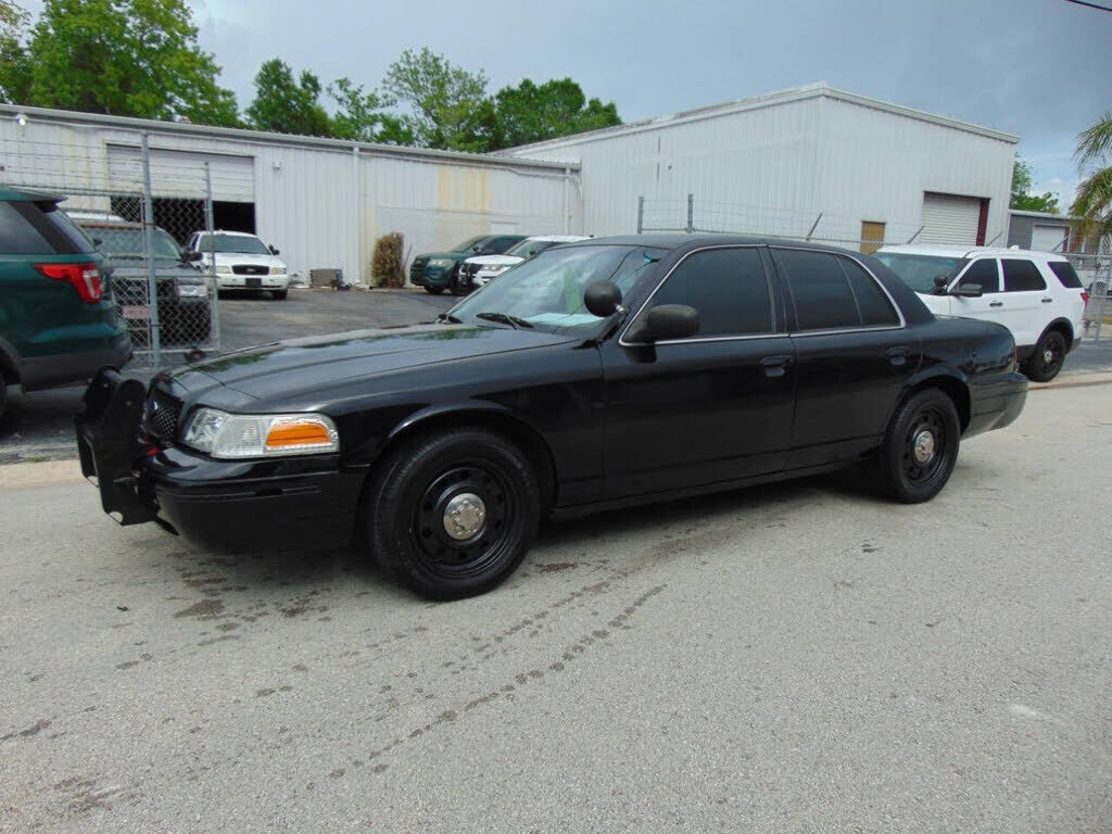 2010 FORD Crown Victoria