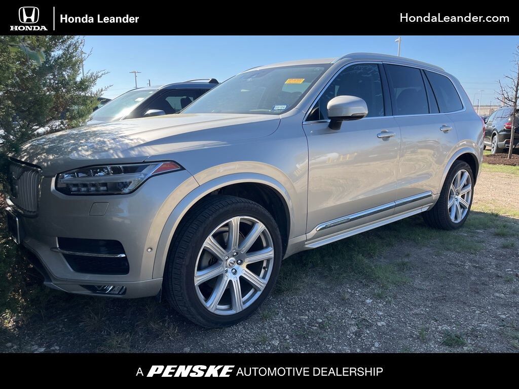 2017 VOLVO XC90
