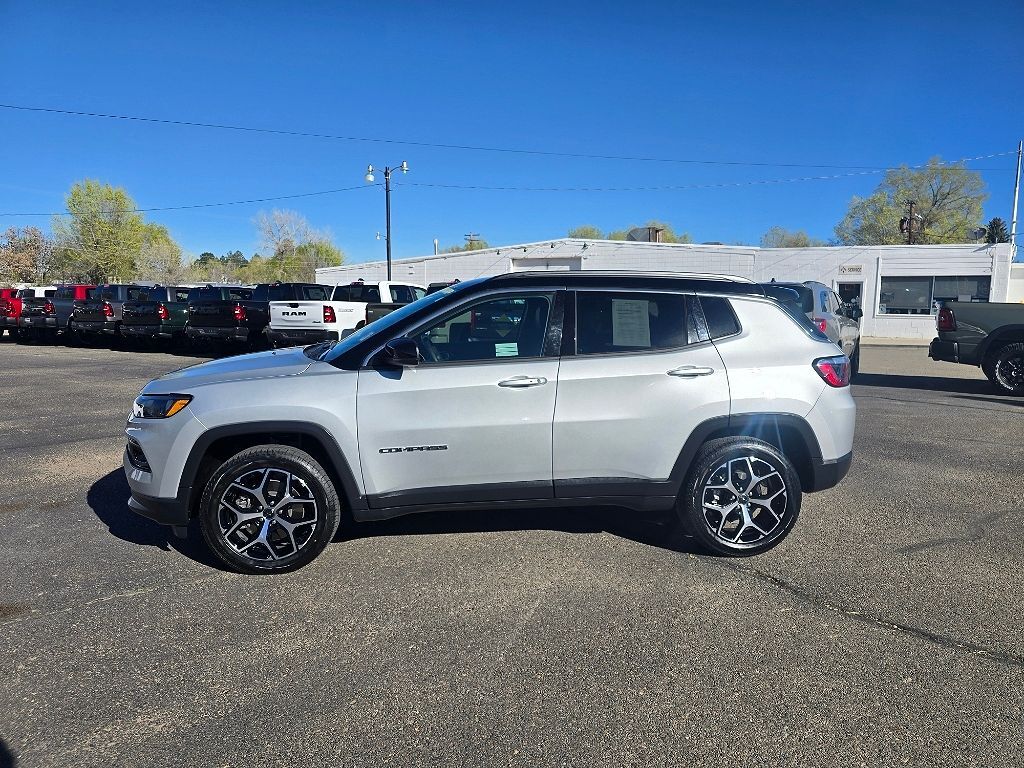 2025 JEEP Compass
