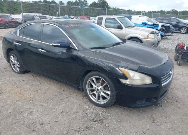 2010 NISSAN Maxima