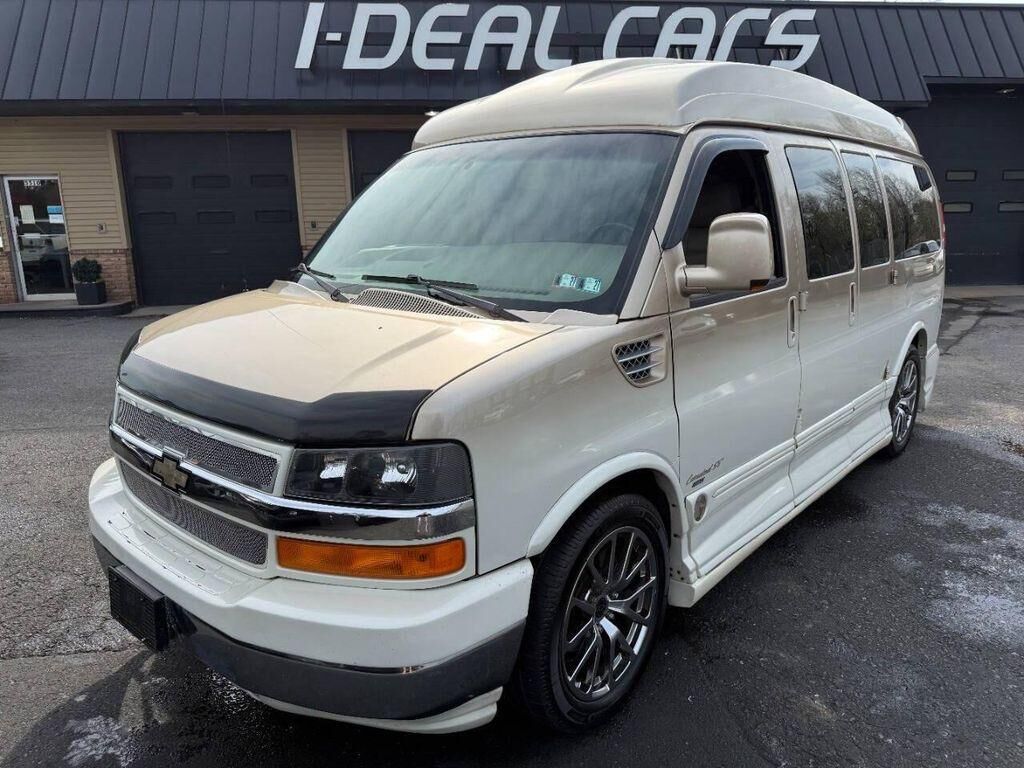 2011 CHEVROLET Express