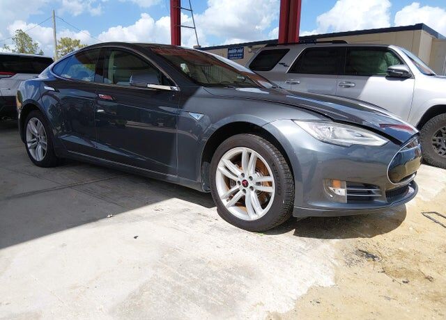 2013 TESLA Model S