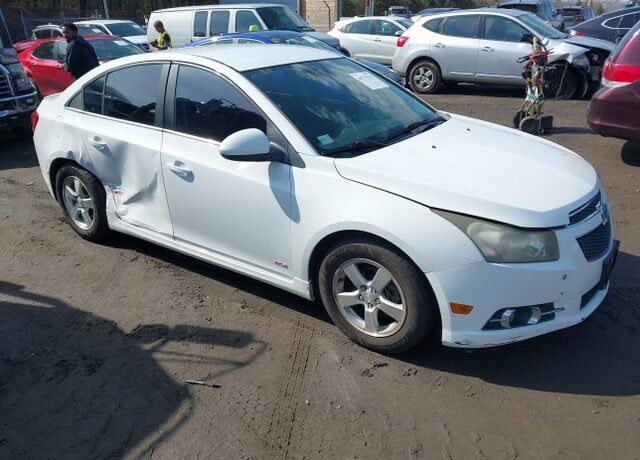 2013 CHEVROLET Cruze