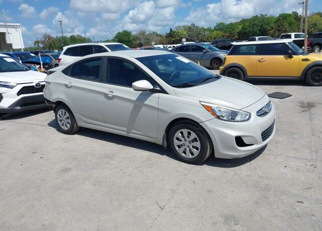 2016 HYUNDAI Accent