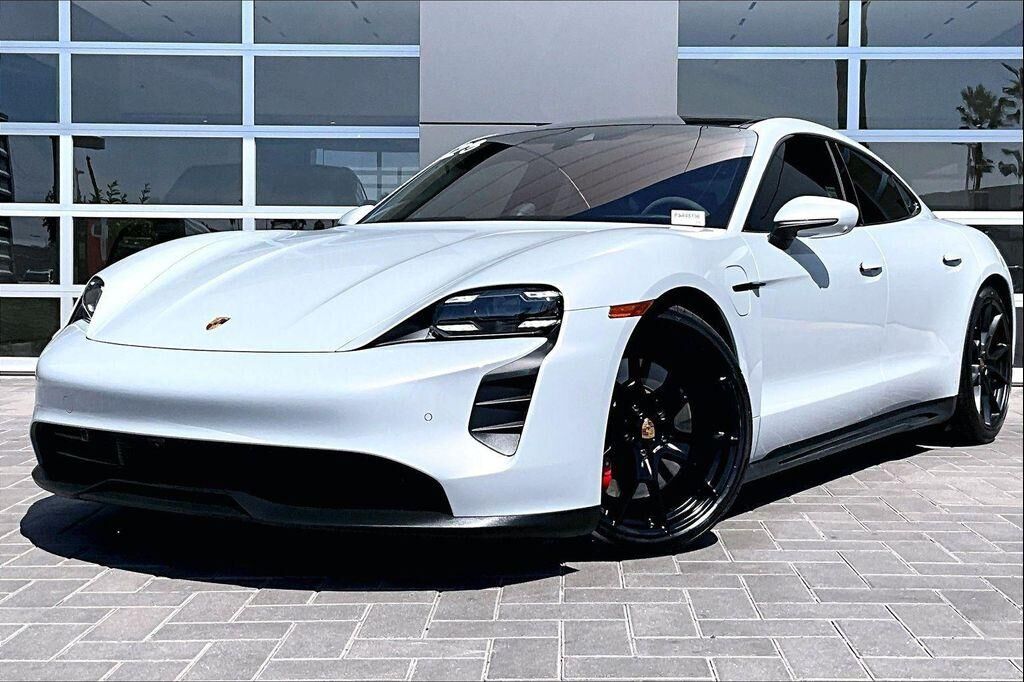 2023 PORSCHE Taycan