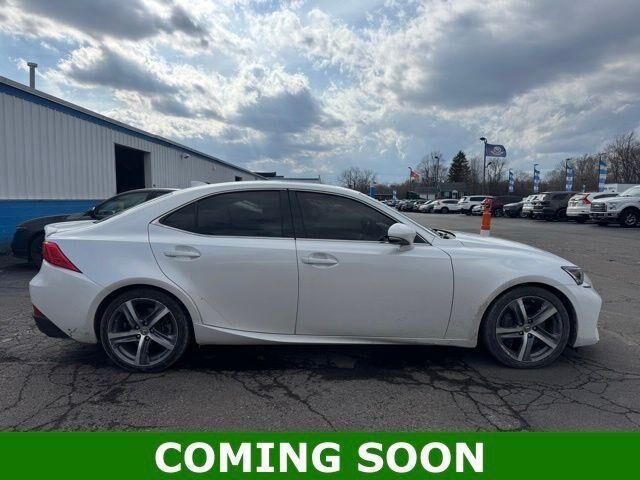 2018 LEXUS IS