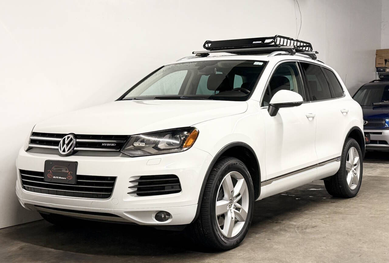 2012 VOLKSWAGEN Touareg