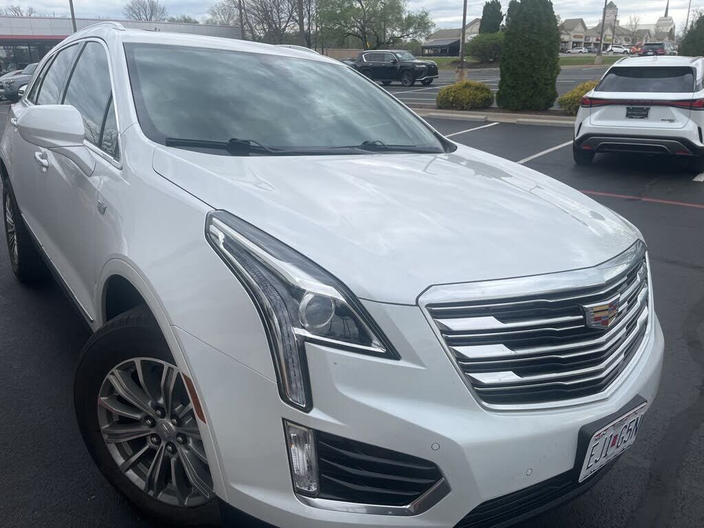 2017 CADILLAC XT5