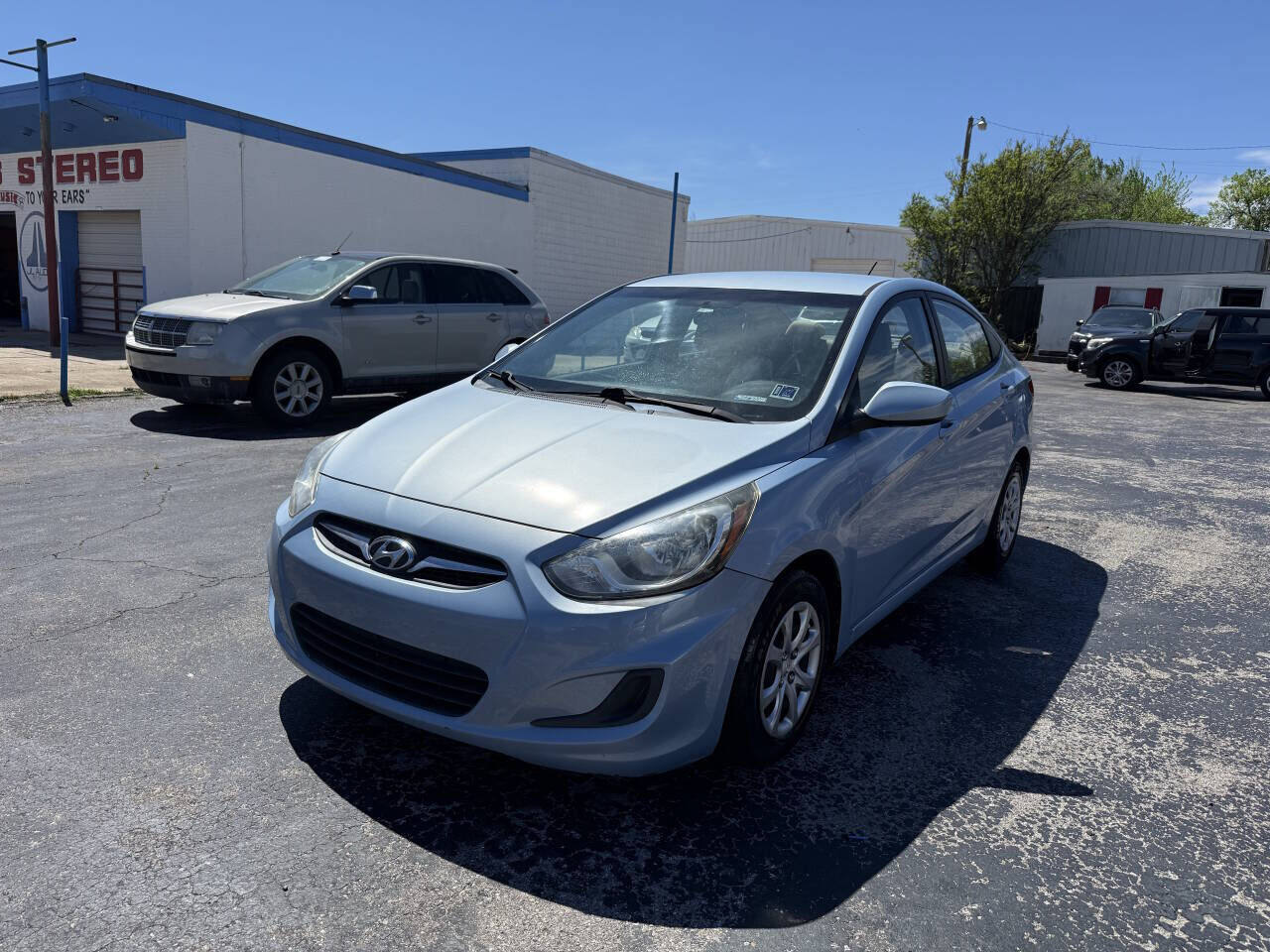 2014 HYUNDAI Accent