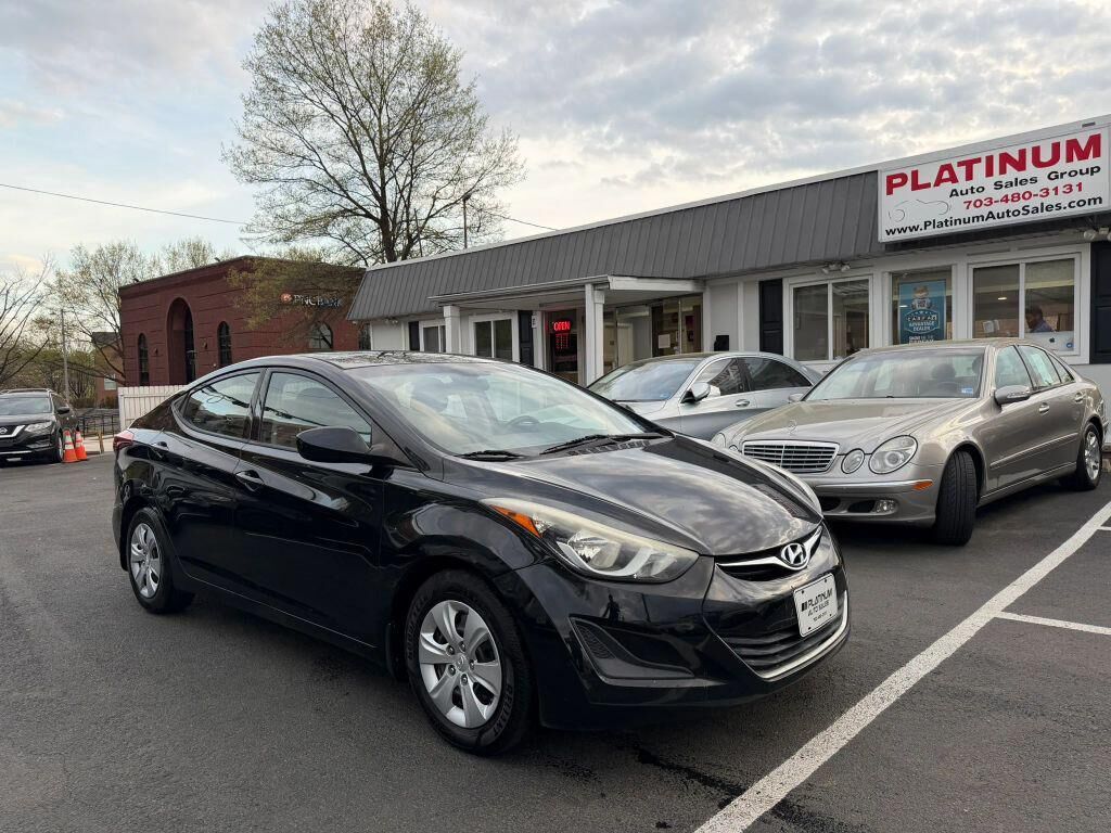 2016 HYUNDAI Elantra