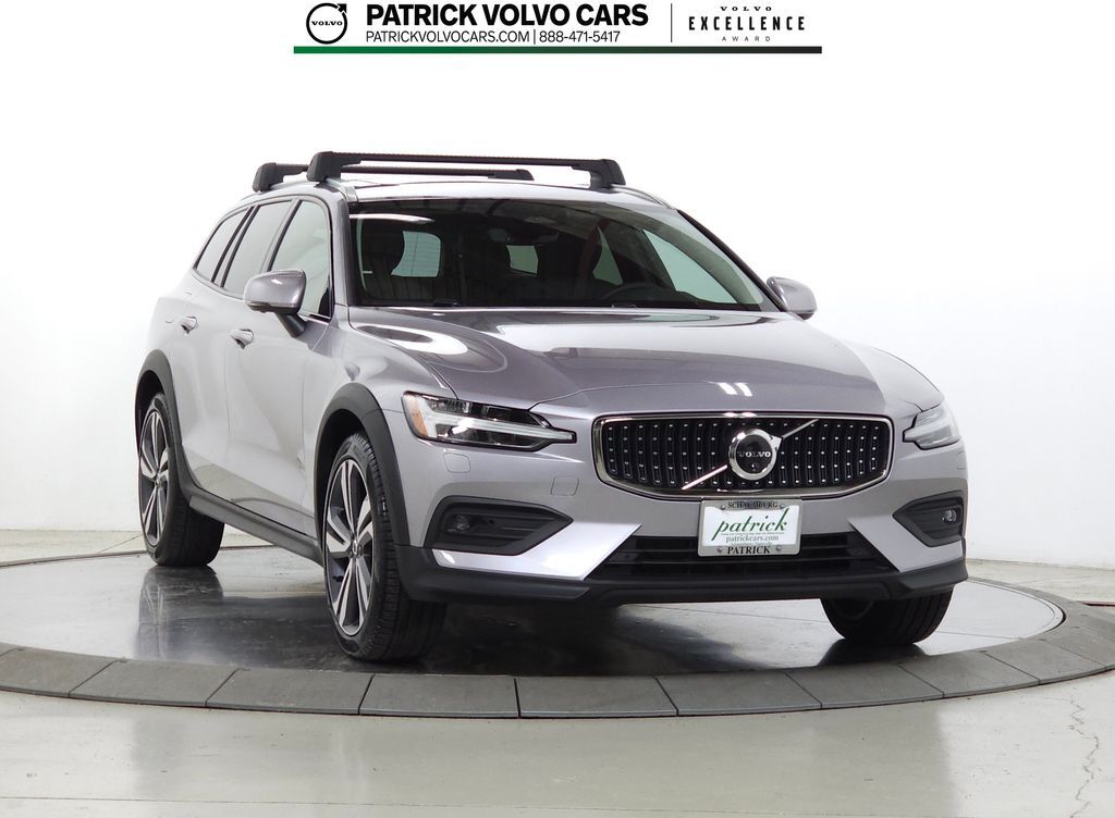 2026 VOLVO V60CC