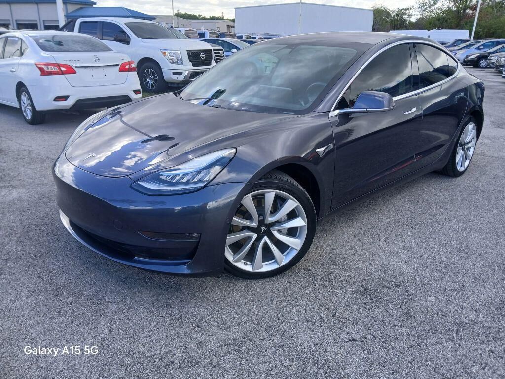 2018 TESLA Model 3