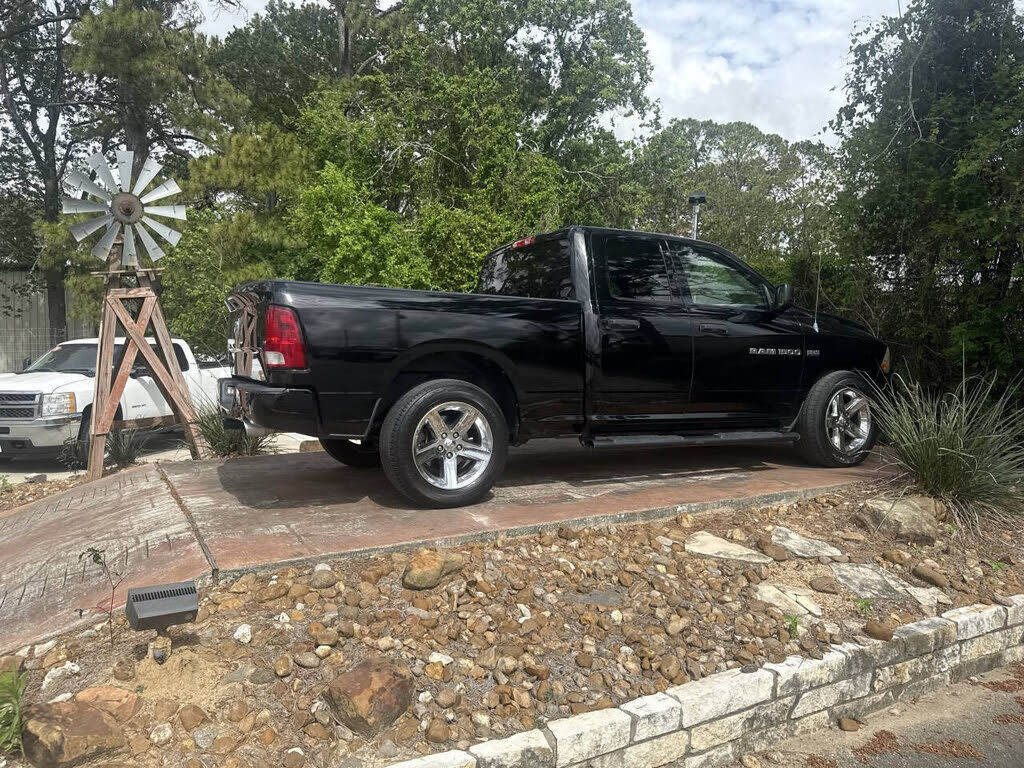 2012 DODGE Ram
