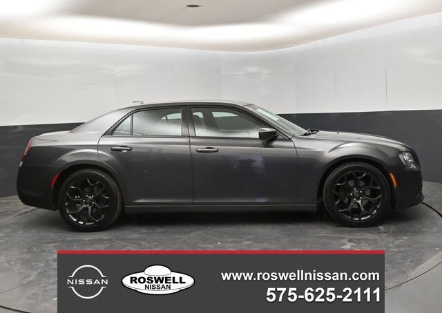 2019 CHRYSLER 300