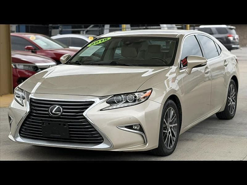 2016 LEXUS ES