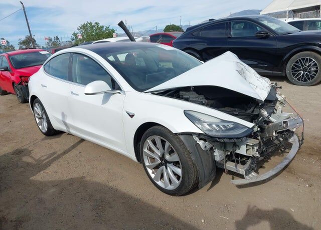 2018 TESLA Model 3