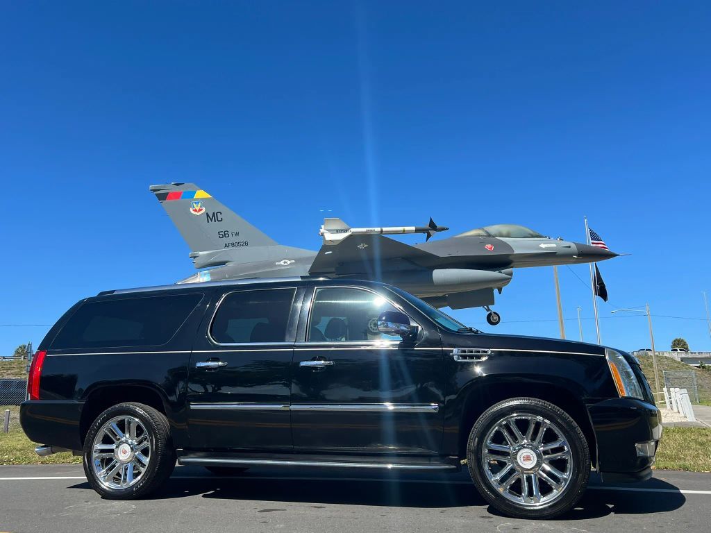 2011 CADILLAC Escalade