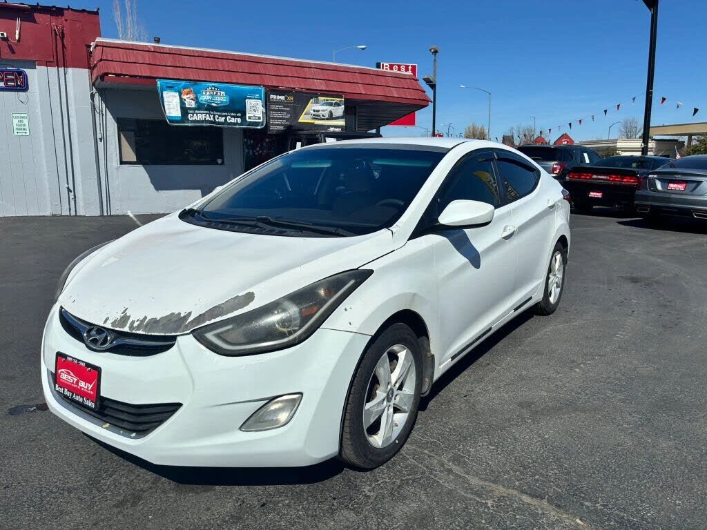 2012 HYUNDAI Elantra