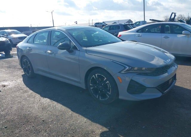 2022 KIA K5