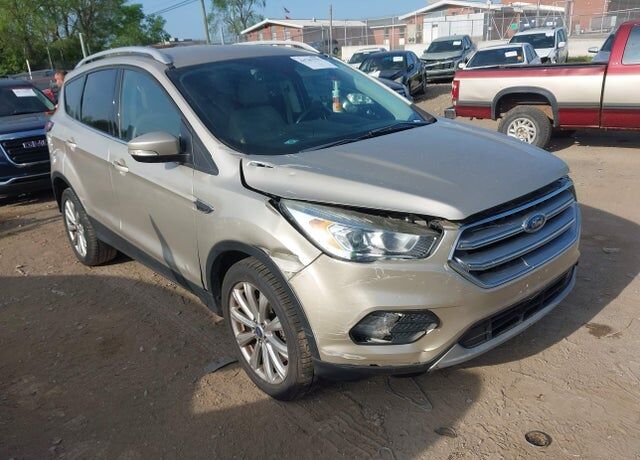 2017 FORD Escape