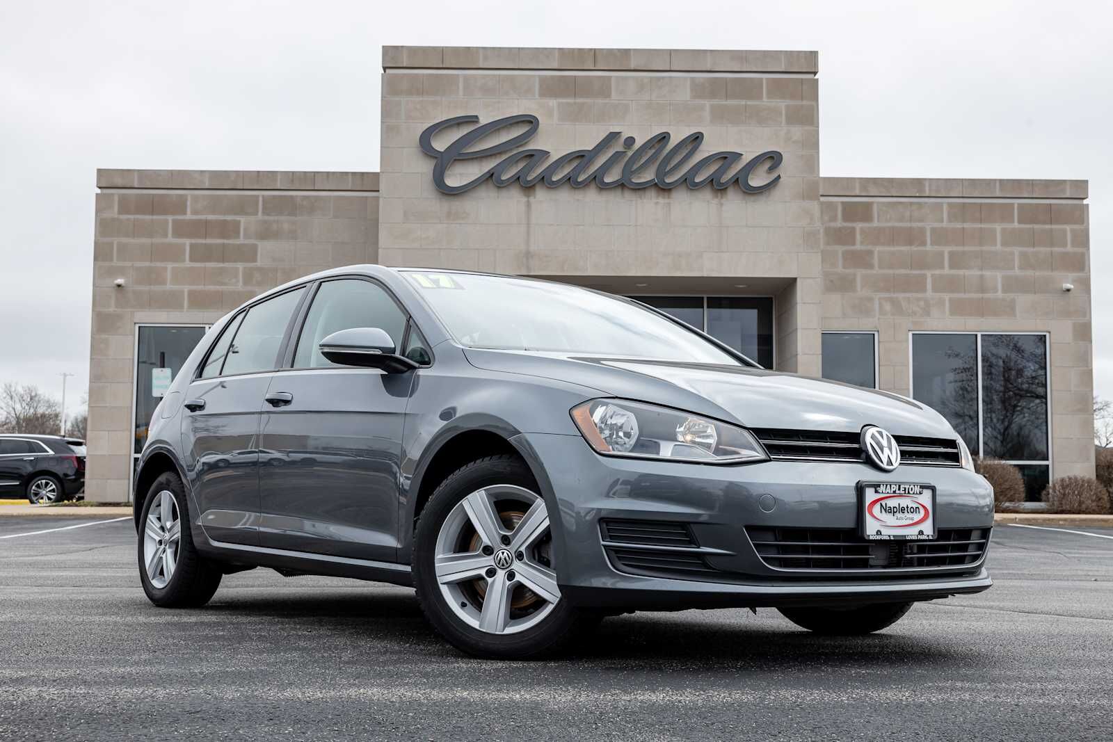 2017 VOLKSWAGEN Golf