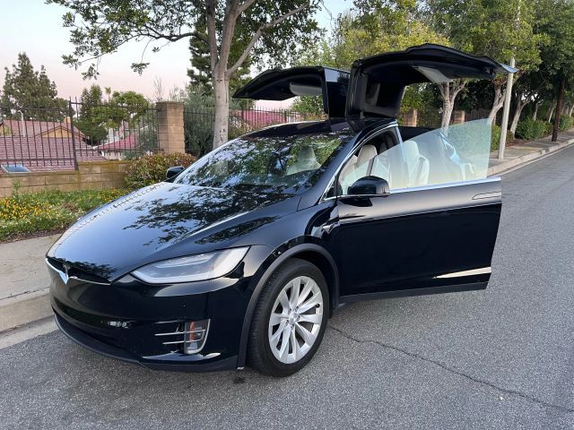 2018 TESLA Model X