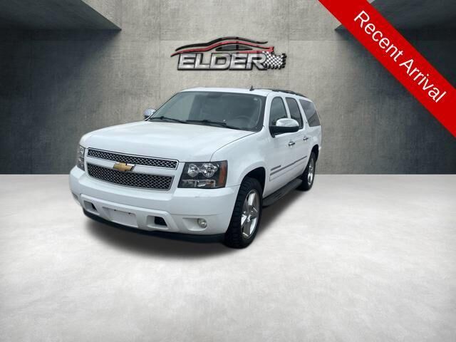 2013 CHEVROLET Suburban